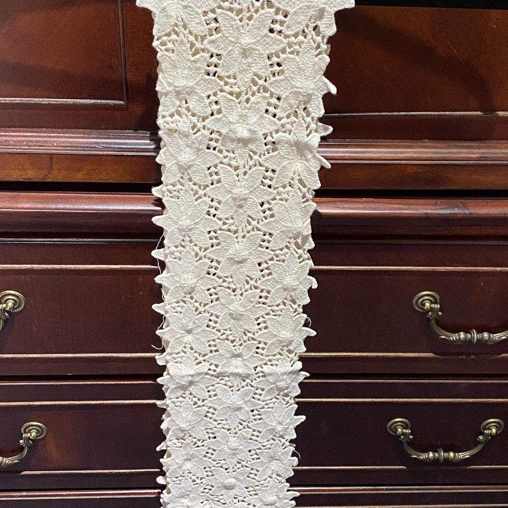 SALE!!   Beautiful crochet off-white  scarf